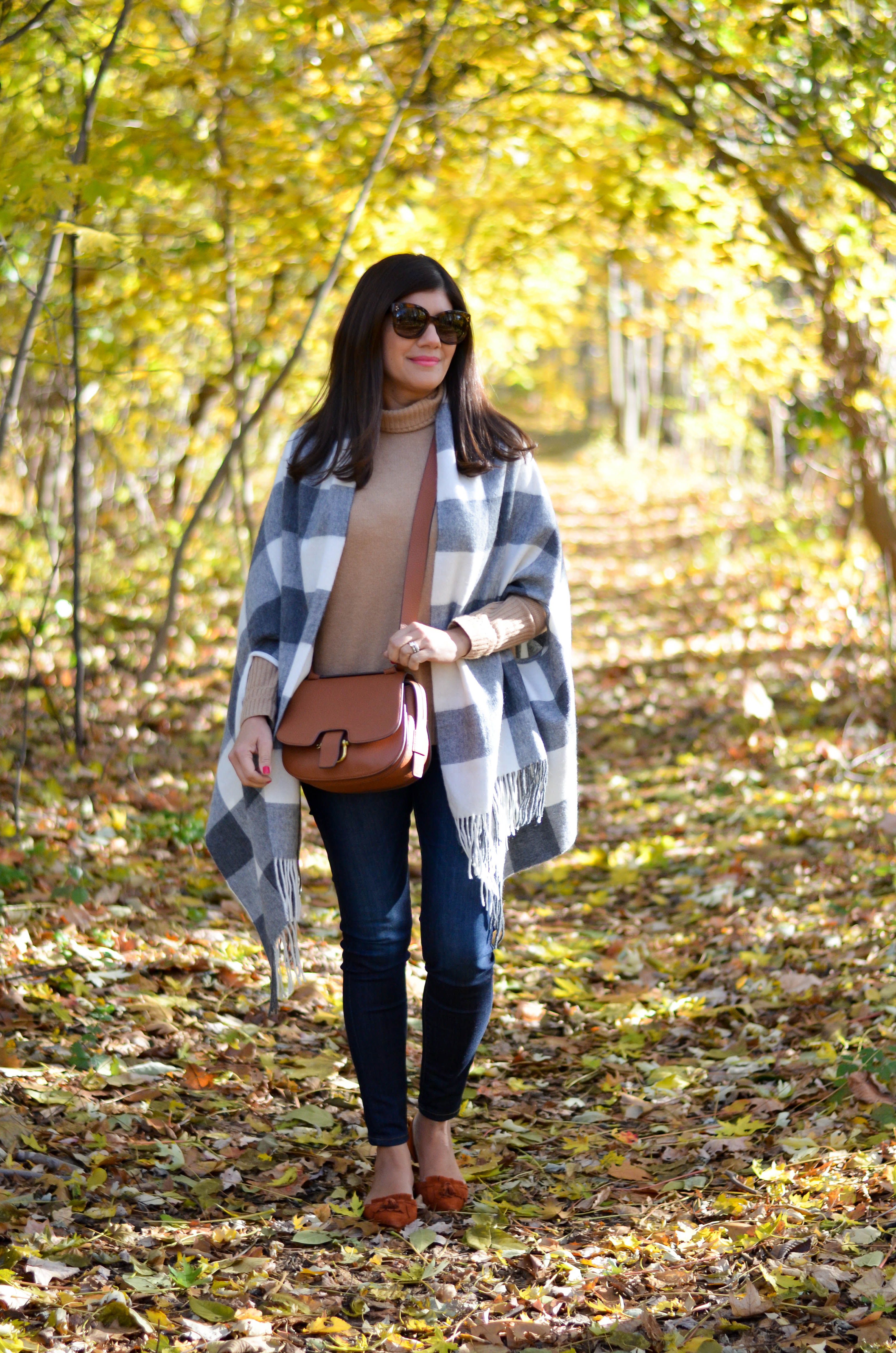 COZY PLAID SCARF IN BOSTON - Beautifully Seaside