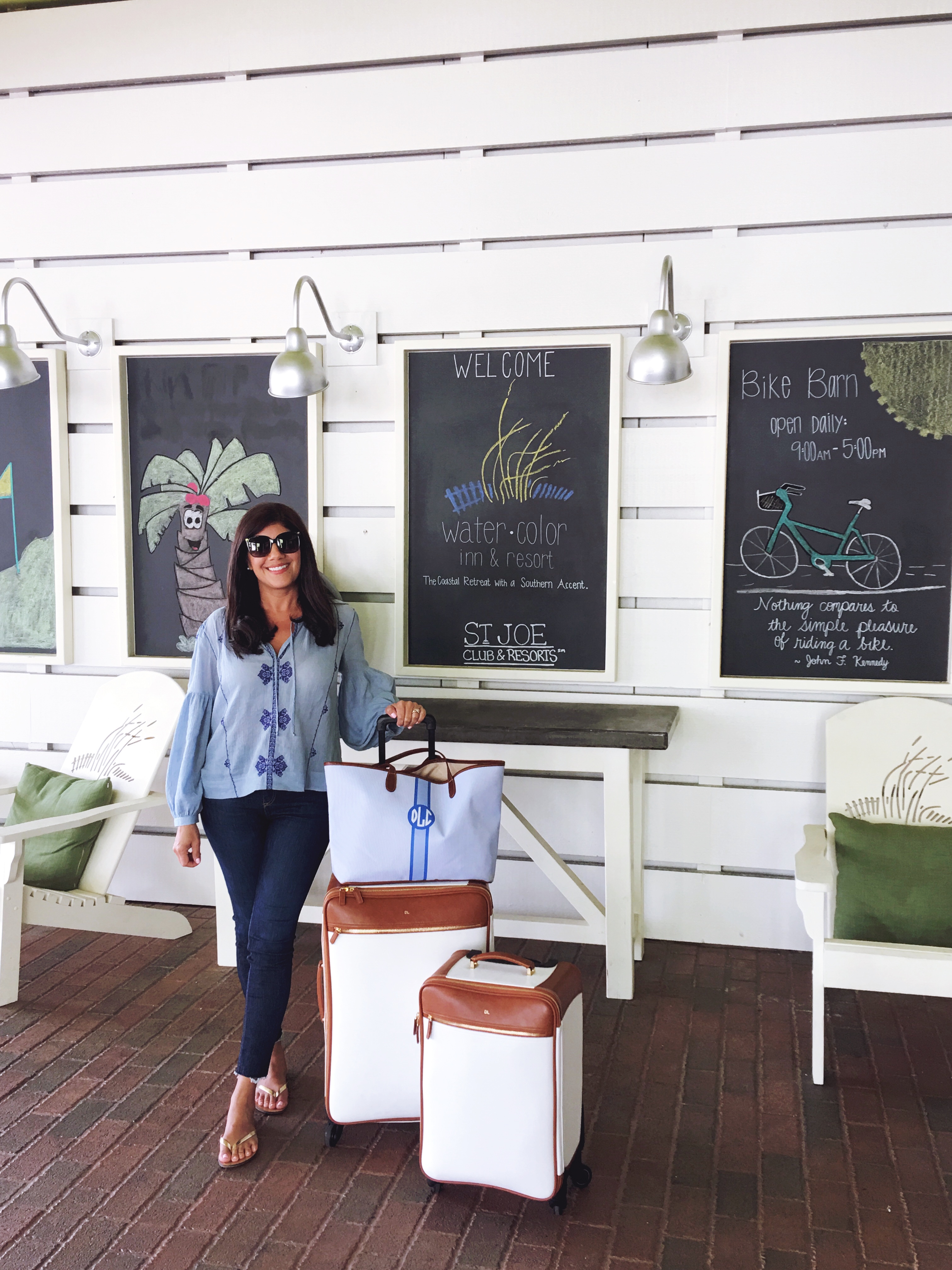 Lifestyle Blogger, Desiree of Beautifully Seaside, shares what she packed for a trip to the 30A beaches to attend The Southern Coterie Wellness and work retreat