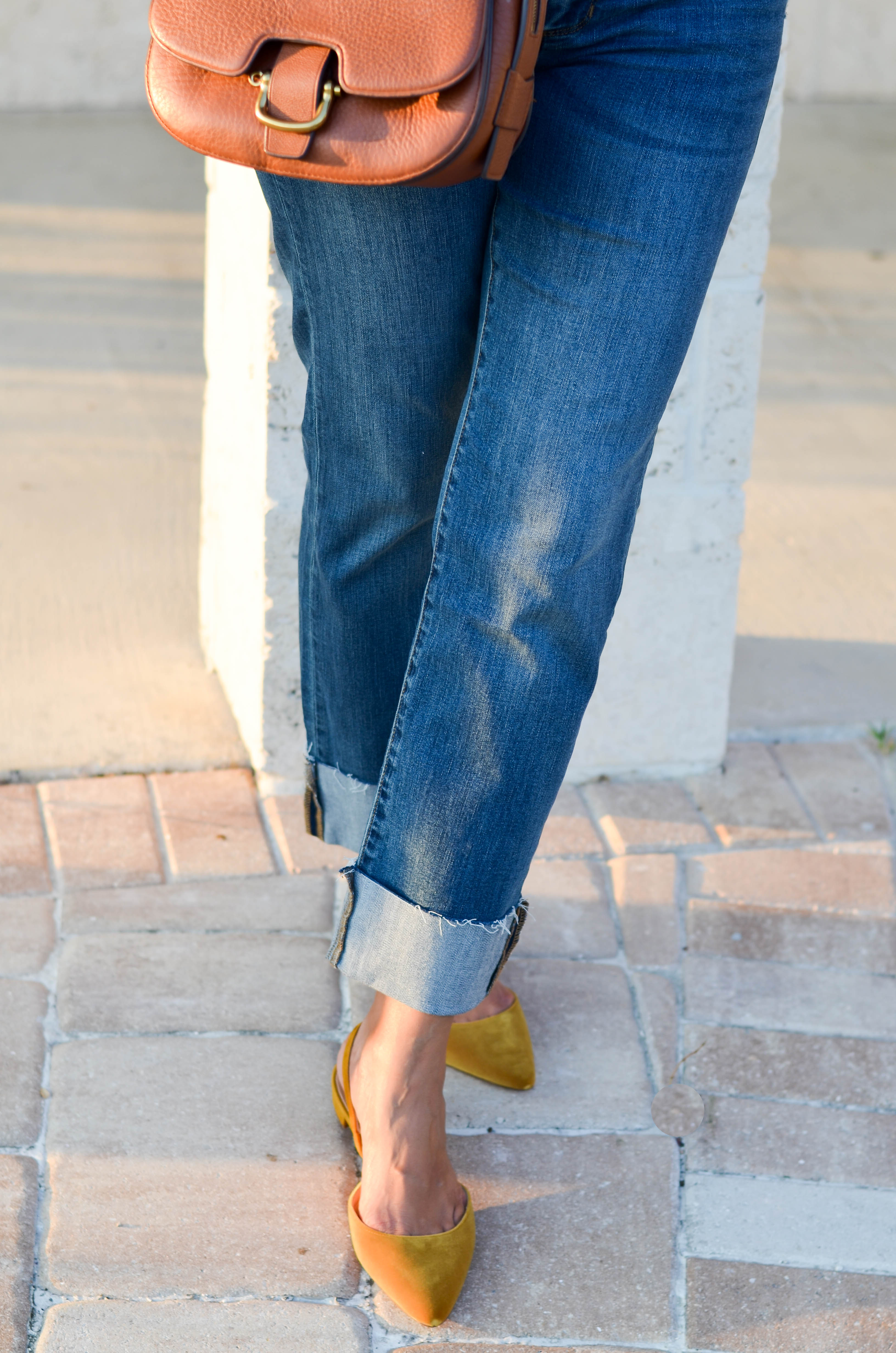 Lifestyle blogger, Desiree of Beautifully Seaside, styles a comfy fall leopard sweatshirt from J.Crew.