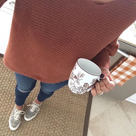 Lifestyle Blogger, Desiree of Beautifully Seaside, shares 7 cozy fall outfits she featured on Instagram lately- inlcuding chunky sweater and pretty coats. 