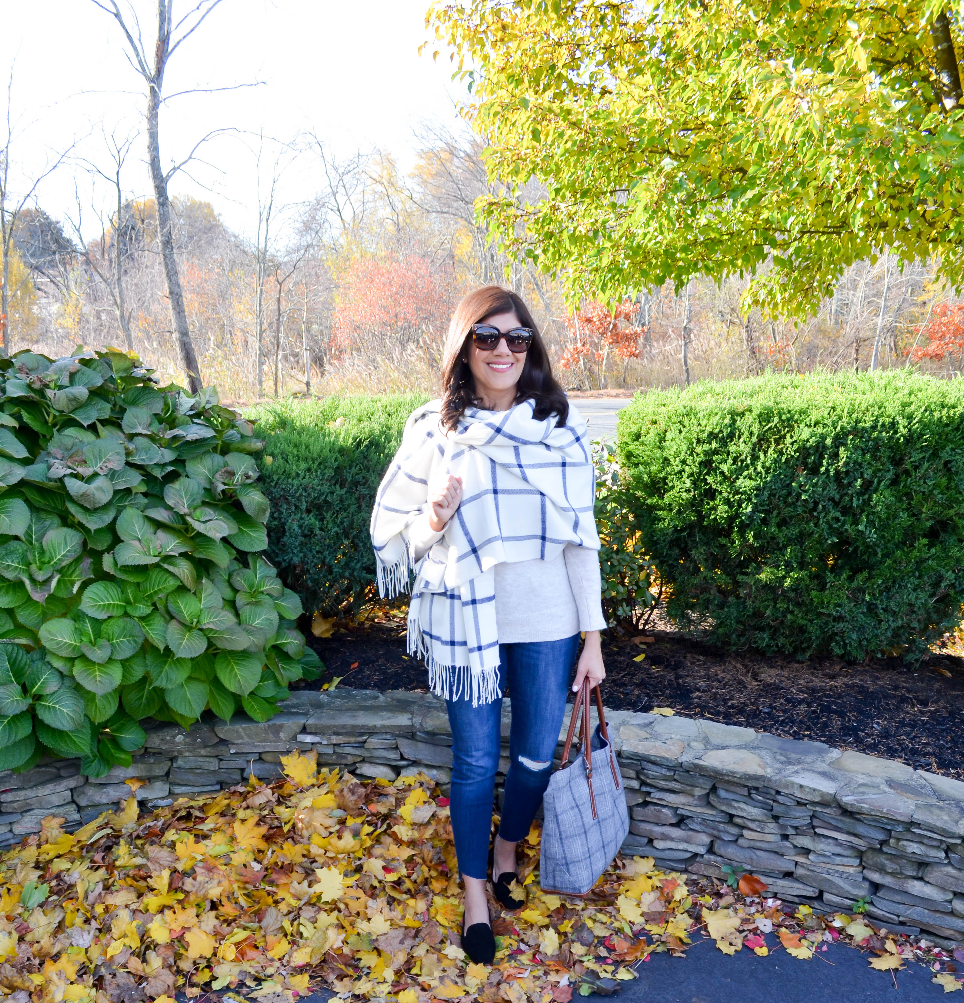 ONE WAY TO WEAR A BLANKET SCARF- Beautifully Seaside