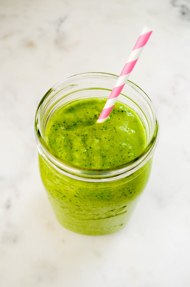 Refreshing Tropical Green Smoothie Recipe by Desiree Leone of Beautifully Seaside Blog