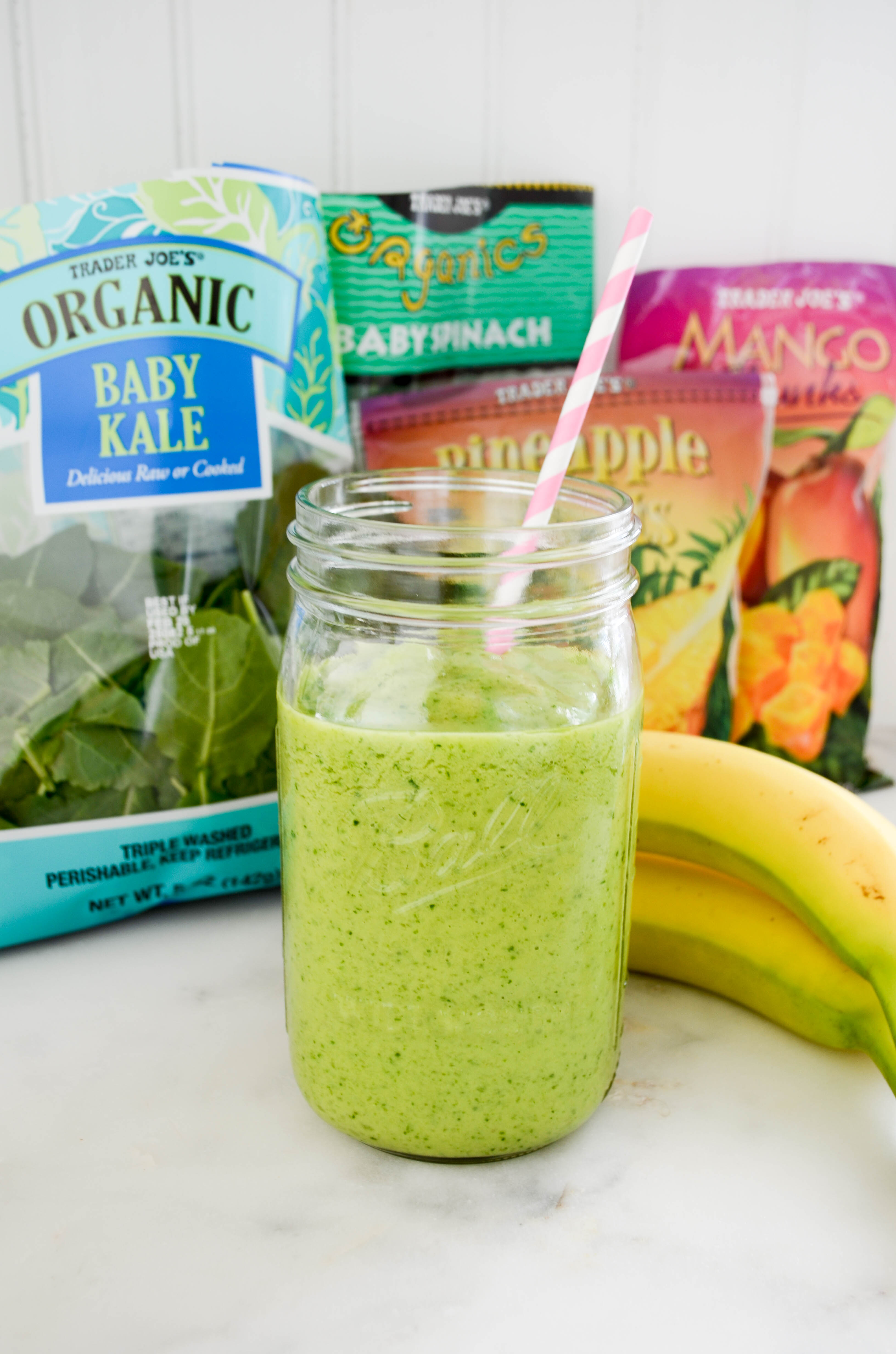 Refreshing Tropical Green Smoothie Recipe by Desiree Leone of Beautifully Seaside Blog