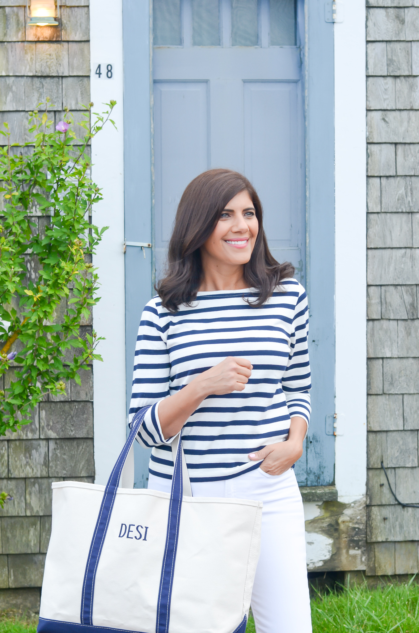 Desiree Leone of Beautifully Seaside features a round up of 10 chic J.Crew spring outfit ideas to elevate your wardrobe. 