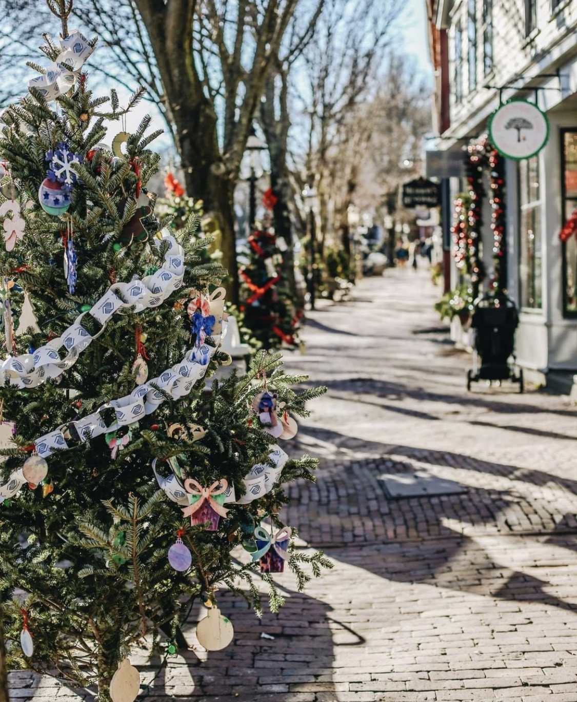 50 BEST COUNTDOWN TO CHRISTMAS OUTFIT IDEAS inspired by the Nantucket Christmas Stroll