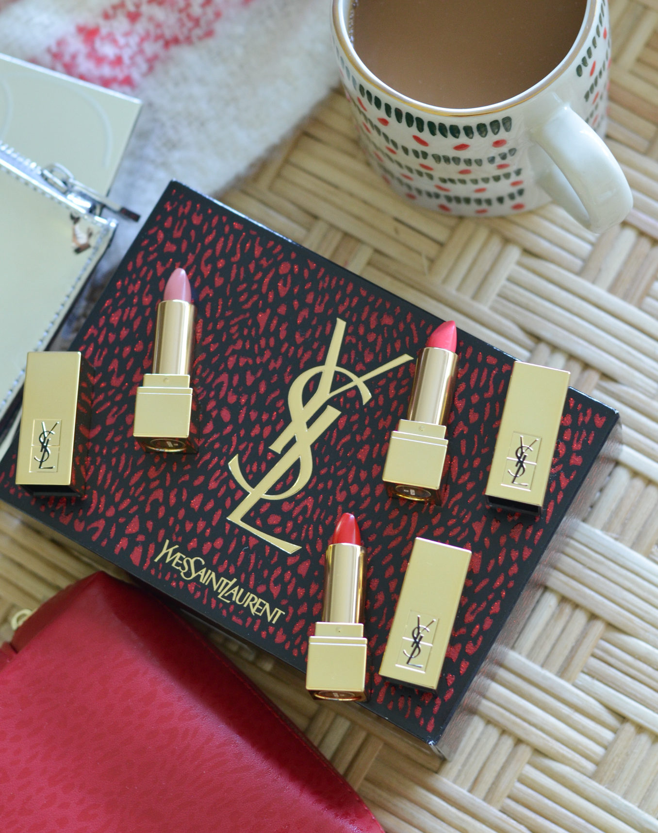 BEAUTIFUL HOLIDAY LIPSTICK SHADES