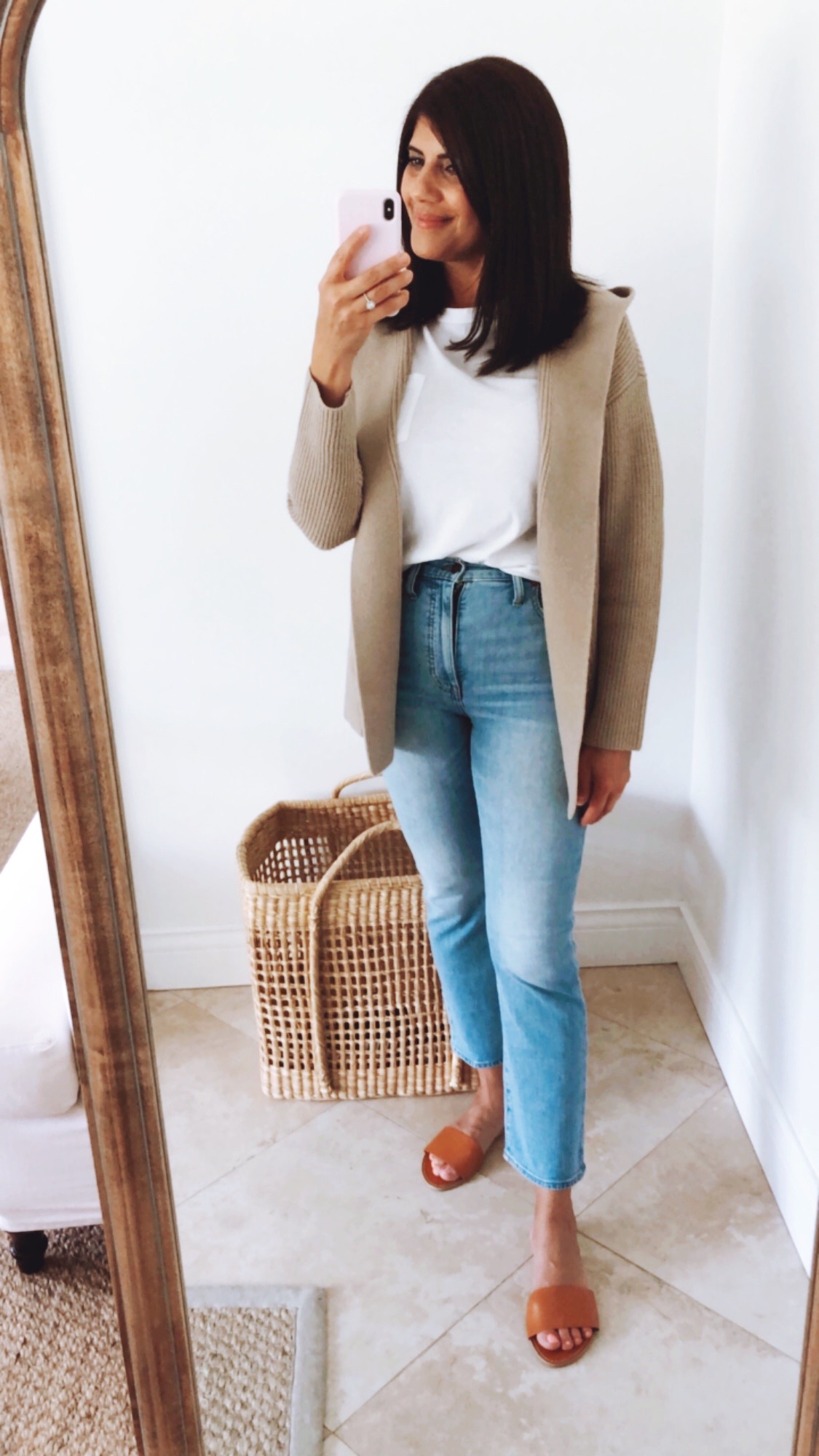 Desiree Leone of Beautifully Seaside blog shares a spring try-on session featuring Madewell jeans and tops from Anthropologie, Madewell, and Ann Taylor.