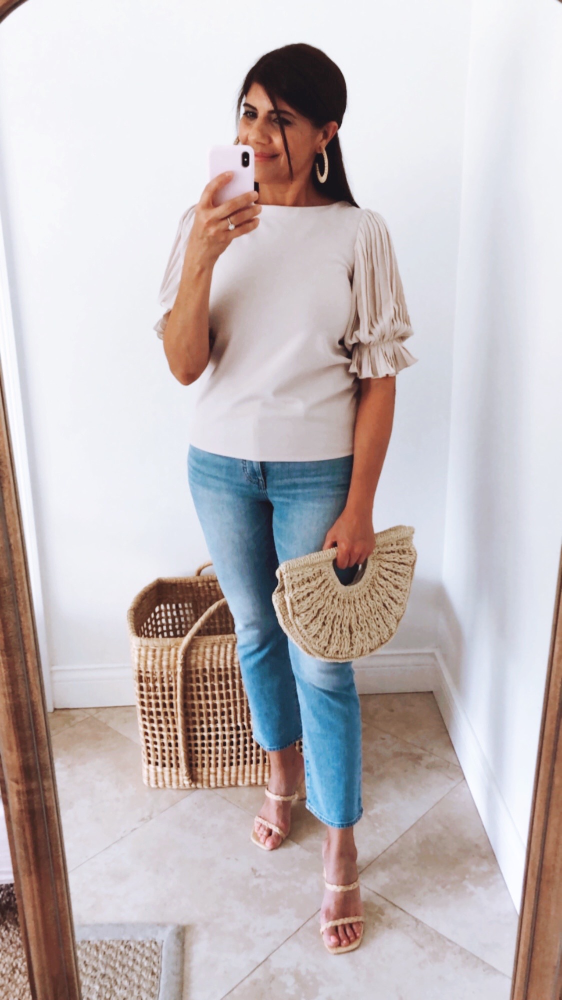 Desiree Leone of Beautifully Seaside blog shares a spring try-on session featuring Madewell jeans and tops from Anthropologie, Madewell, and Ann Taylor.