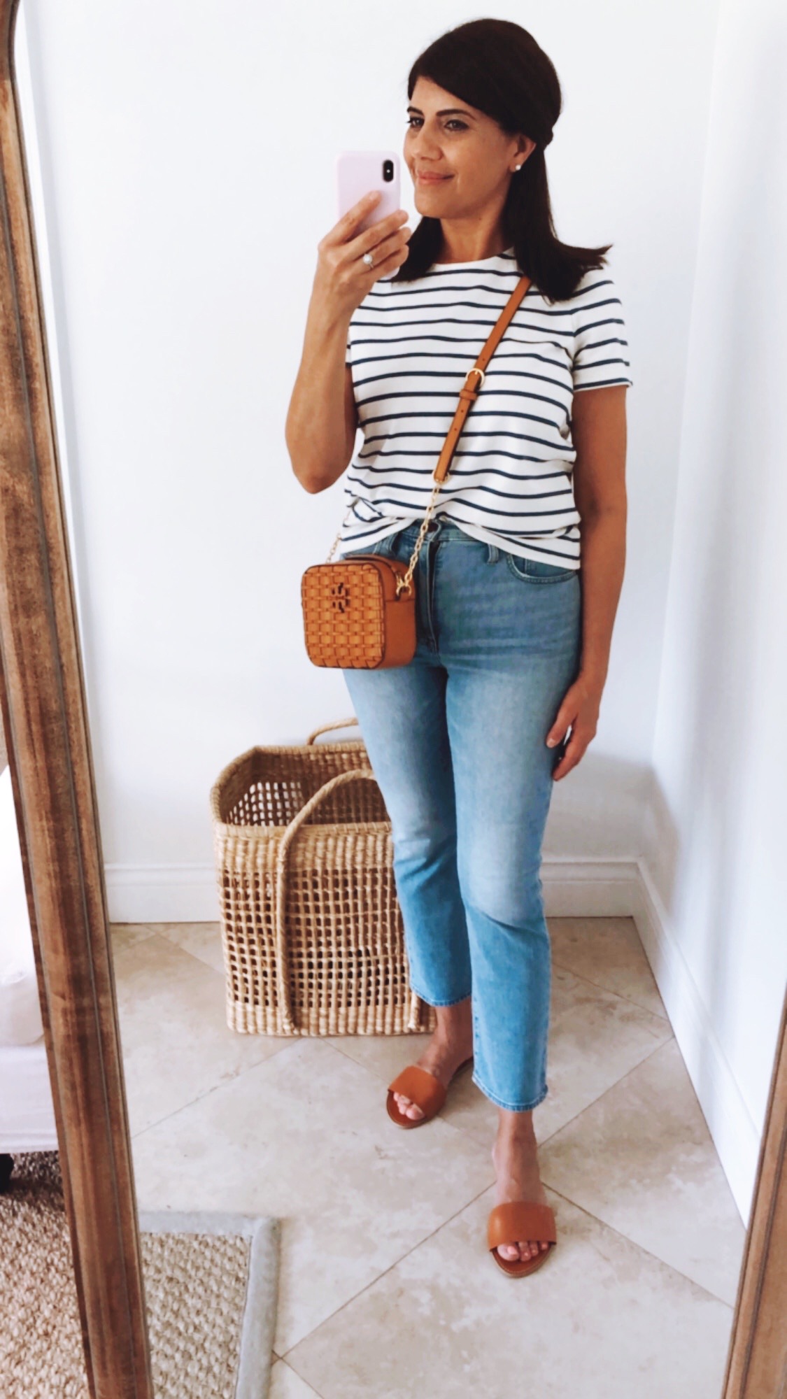 Desiree Leone of Beautifully Seaside blog shares a spring try-on session featuring Madewell jeans and tops from Anthropologie, Madewell, and Ann Taylor.