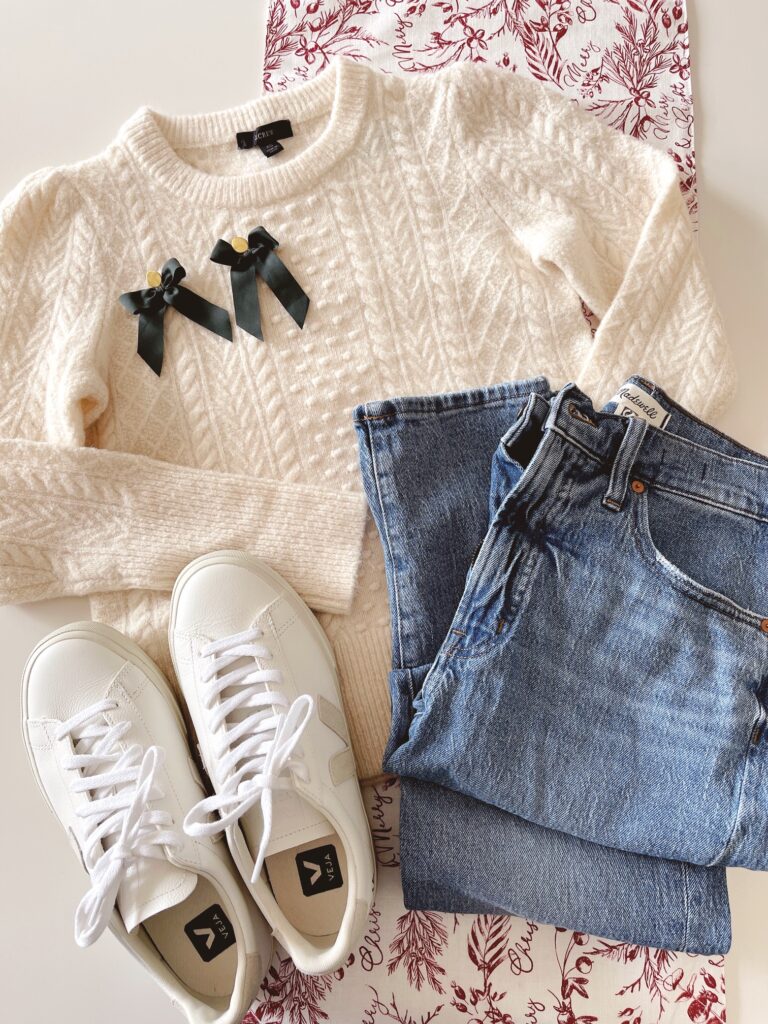 4 CASUAL HOLIDAY OUTFIT IDEAS