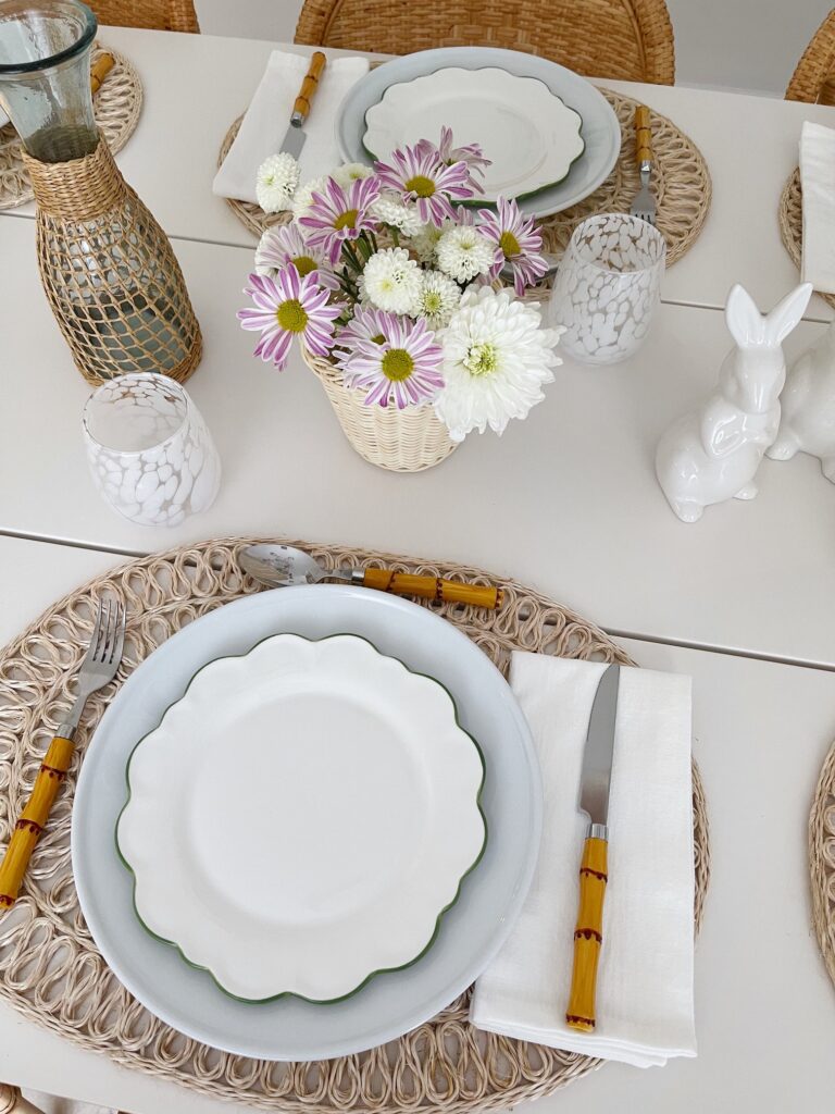 A SIMPLE EASTER TABLESCAPE