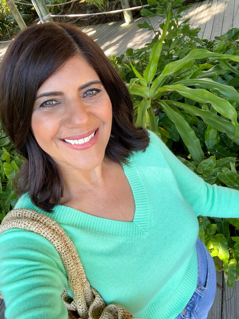 Desiree Leone of Beautifully Seaside features THE 12 BEST CASHMERE SWEATERS TO SHOP RIGHT NOW