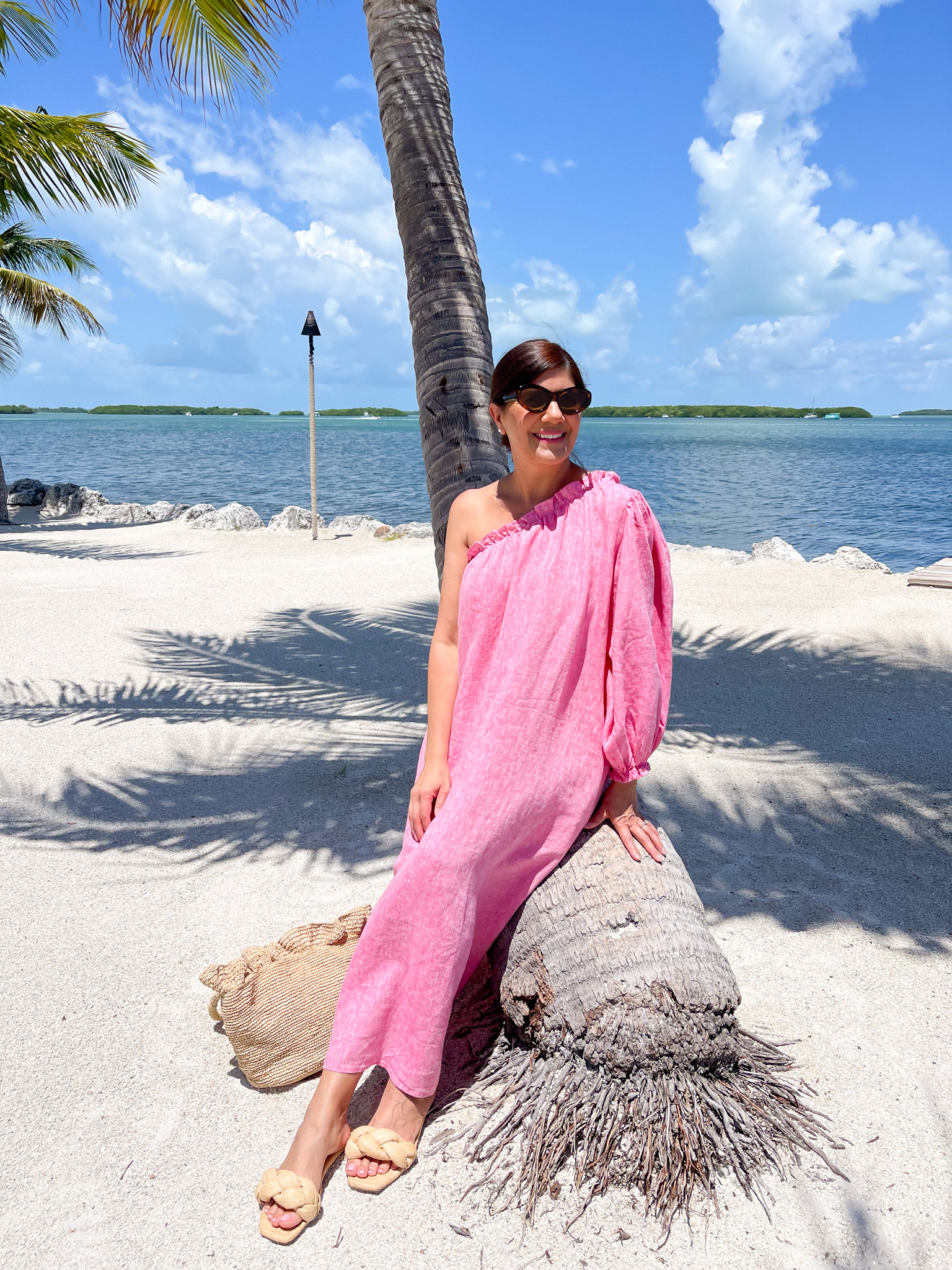 PINK VACATION OUTFIT - Beautifully Seaside