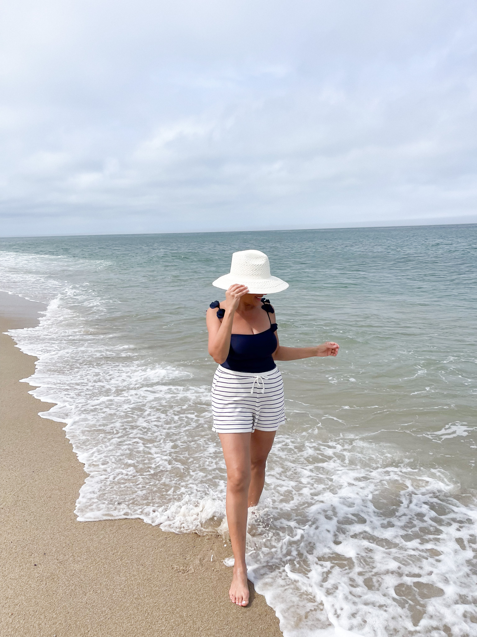 Desiree Leone of Beautifully Seaside shares this week's, 5 Things I'm Loving, featuring the best sales and new finds!