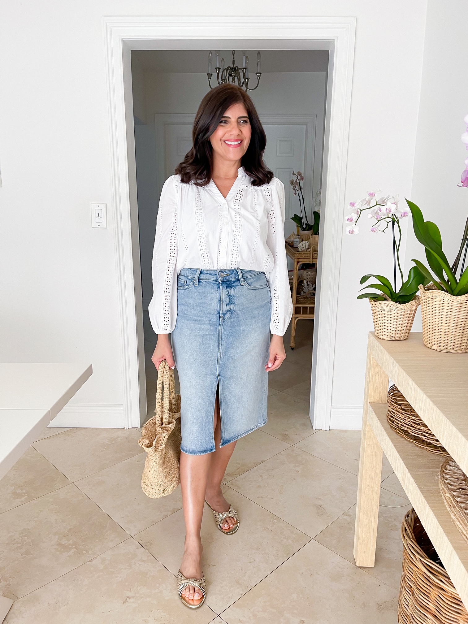 Desiree Leone of Beautifully Seaside shares spring looks I found on Walmart, featuring 5 different looks to wear this season.