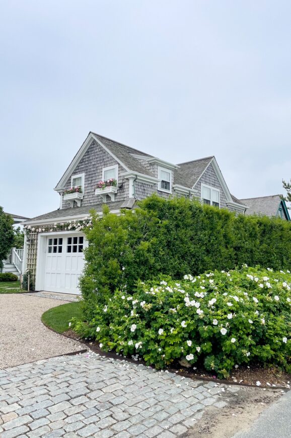 Desiree Leone of Beautifully Seaside shares, The Easiest Way to Make Your Home Feel Like a Beach Cottage for summer.